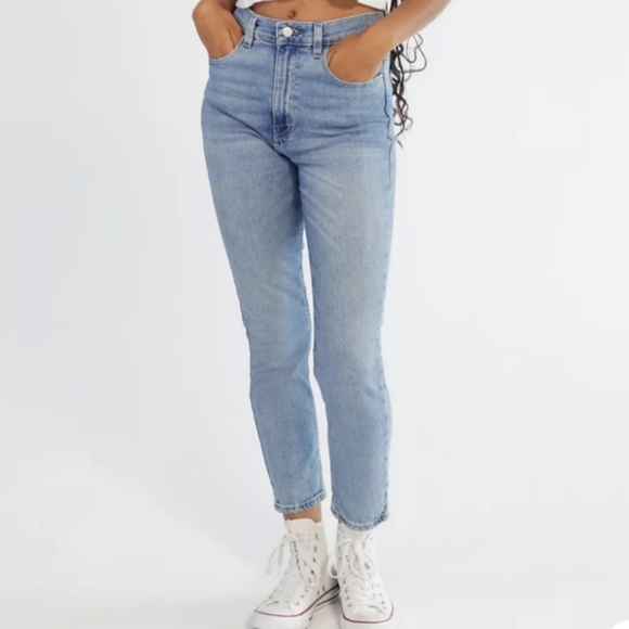BDG Denim - BDG 29 W High Rise Light Wash Girlfriend Jean
